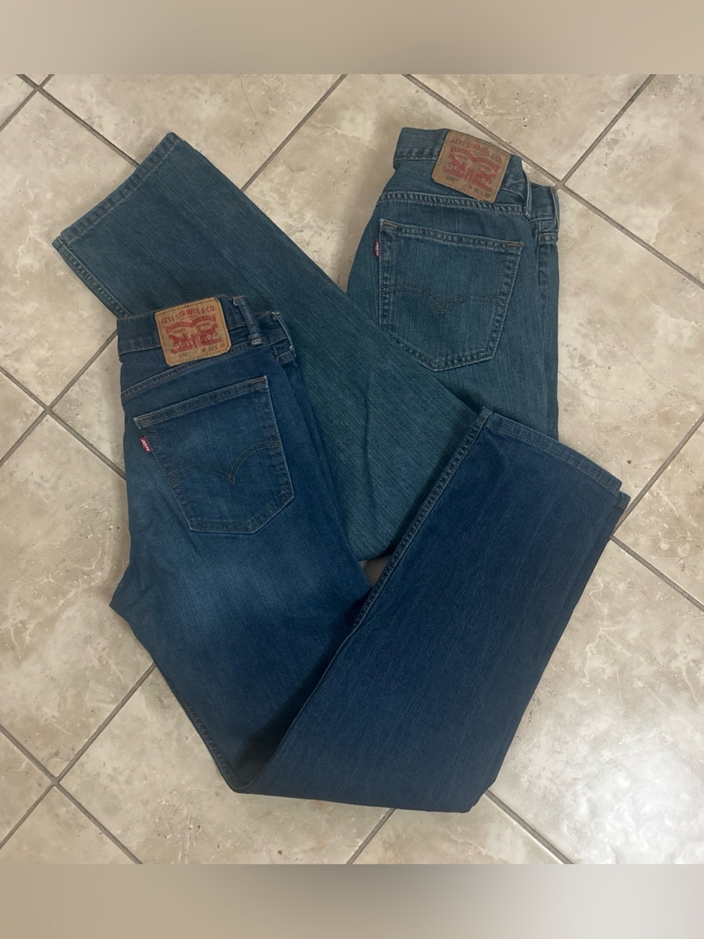 Bundle of 2 Levi Strauss & Co Men’s Straight Leg Blue Denim Jeans.